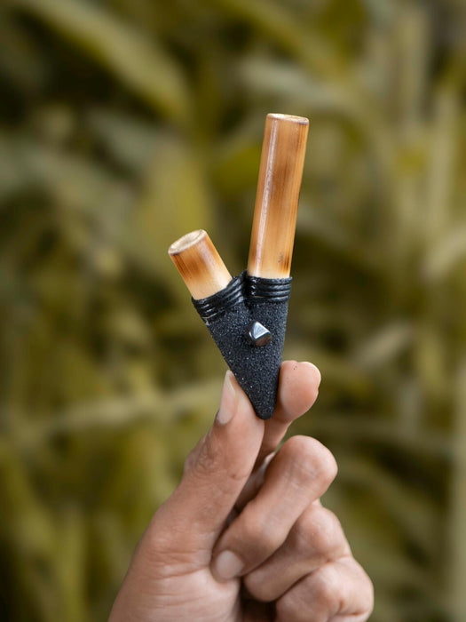 Bamboo wood Kuripe with lava and stone