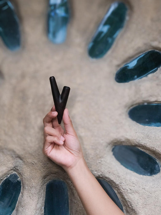 Classic Rosewood Kuripé – Handmade Rapé Applicator