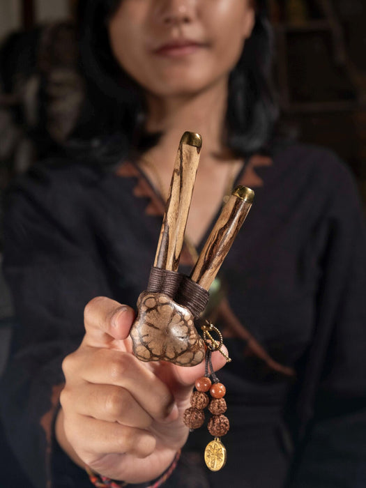 BANIAN wood Kuripe with bronze cups