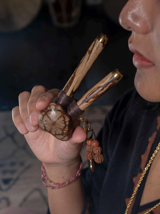 BANIAN wood Kuripe with bronze cups